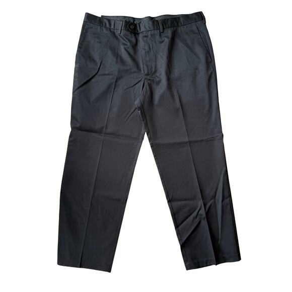 Haggar Men's Night Out Khaki No Iron Black Pants Size 44x30 Office Work Casual - Picture 1 of 9